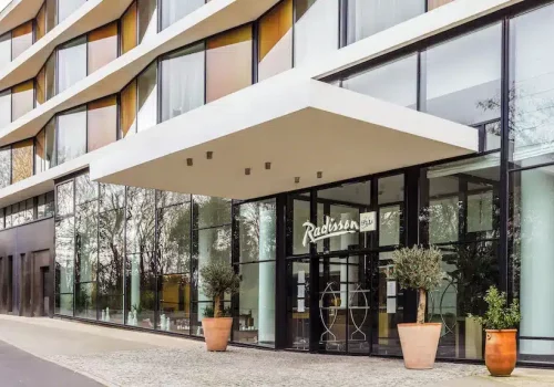 nettoyage vitre radios blu hotel Montpellier
